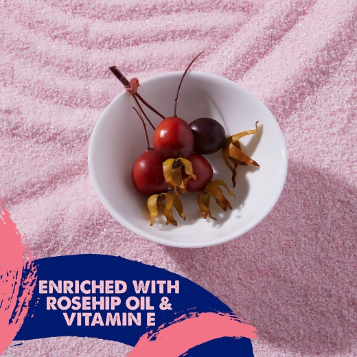 مقشر شفاه بزيت ثمر الورد وفيتامين E- من لابيلو،