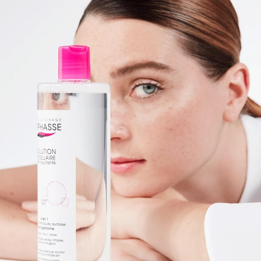 مزيل مكياج لكل انواع البشرة بما فيها الحساسه - من بايفيز