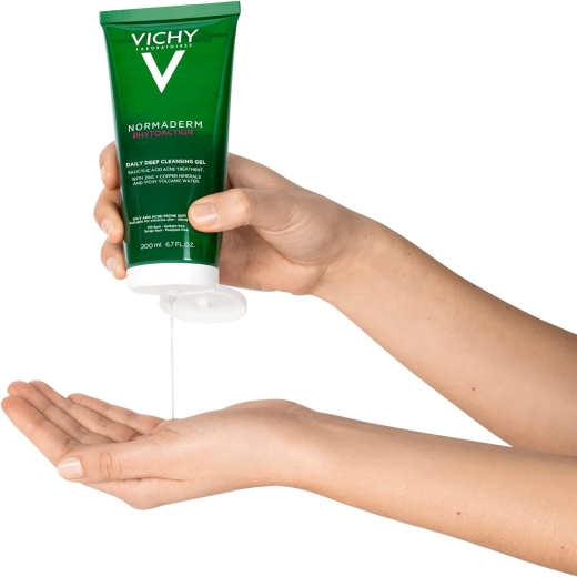 غسول الوجه اليومي بحمض الساليسيليك  للبشرة الدهنية والمعرضة للبثور- من فيشي