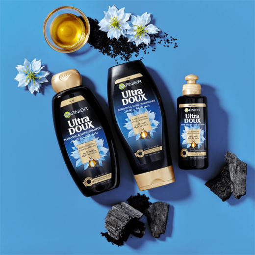 شامبو الترا دو لتنقية ولمعان الشعر بخلاصة الفحم الأسود وزيت حبة البركة - من غارنييه